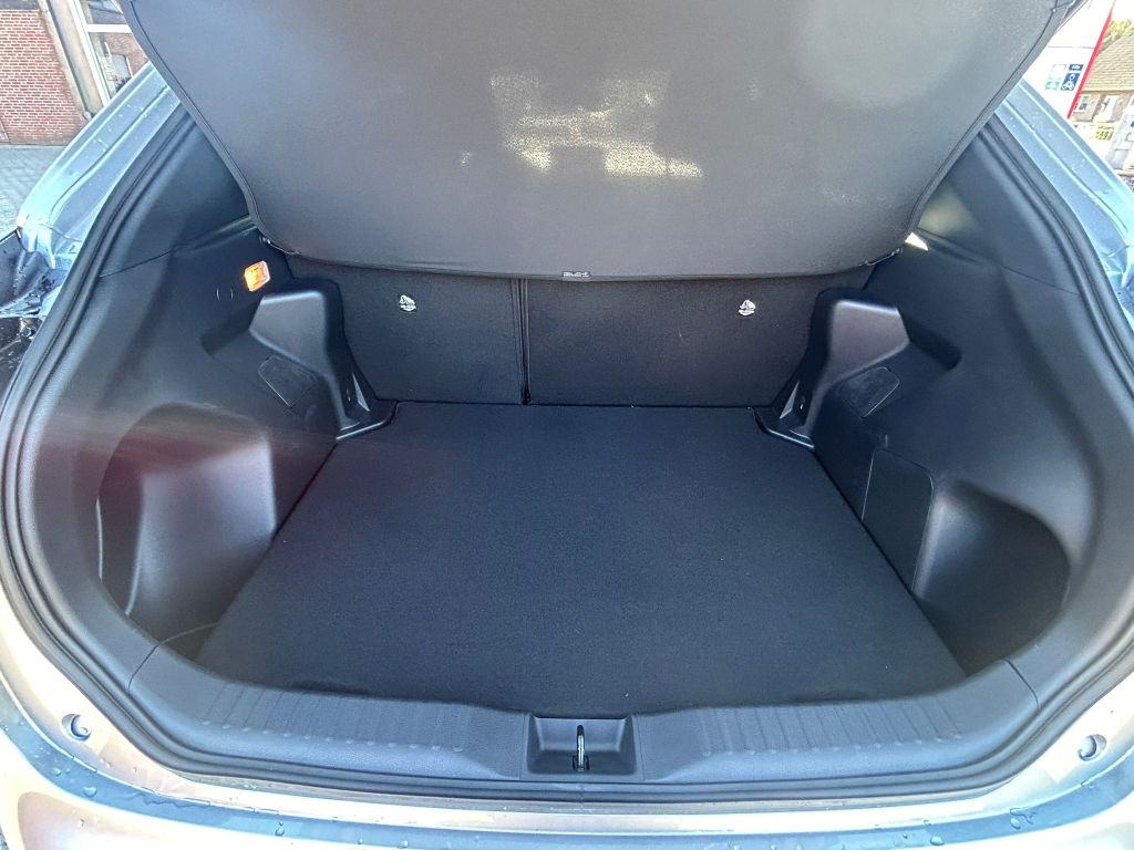 Toyota Yaris Cross 4x2 5-deurs Plus