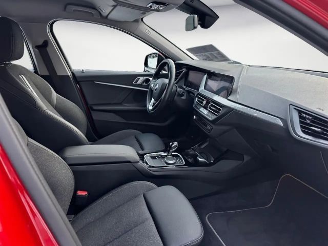 BMW 118 118i Sedan Sport Line