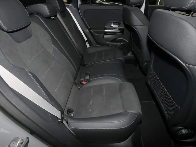 Mercedes-Benz GLA 200 AMG Line