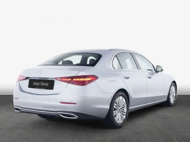 Mercedes-Benz C 220 Sedan