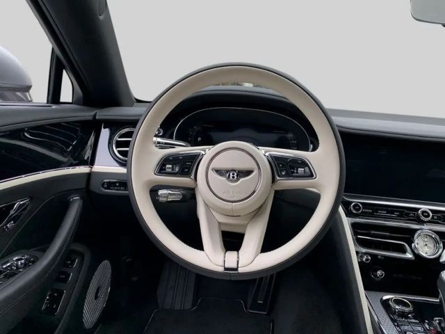 Bentley Flying Spur Hybrid V8