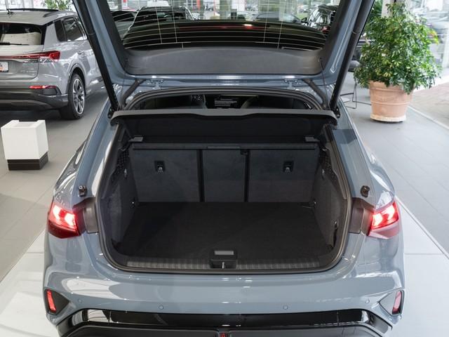 Audi RS3 S-Tronic Sedan Sportback