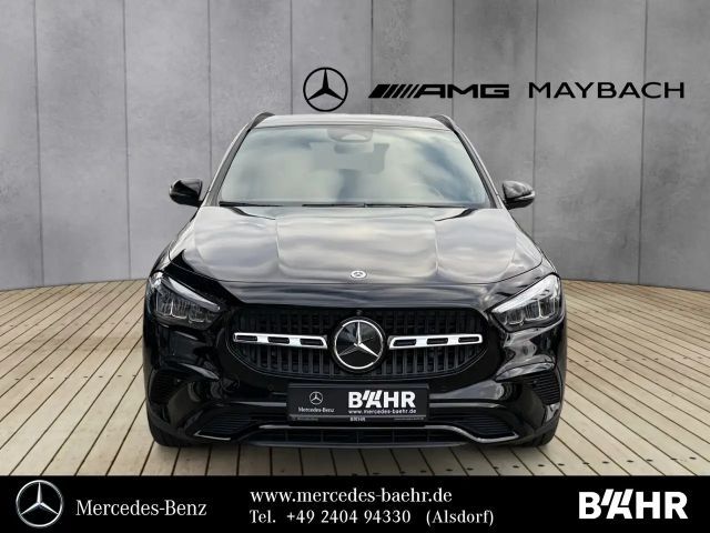 Mercedes-Benz GLA 180 Progressive