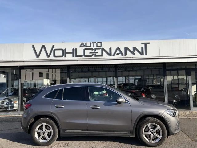 Mercedes-Benz GLA 200 GLA 200 d