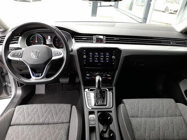 Volkswagen Passat DSG GTE Variant