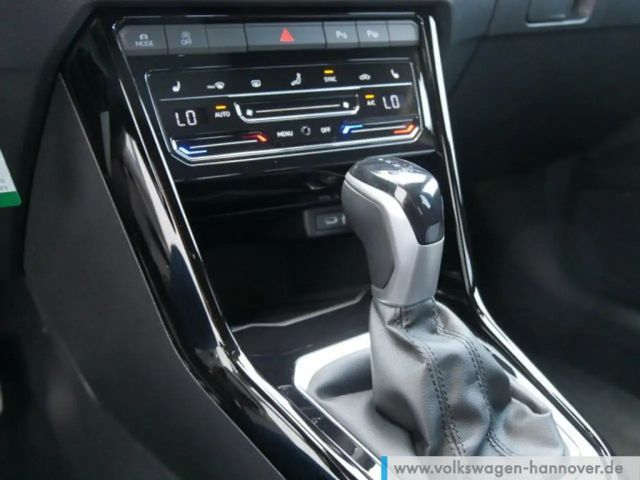 Volkswagen T-Roc 1.5 TSI DSG R-Line Style