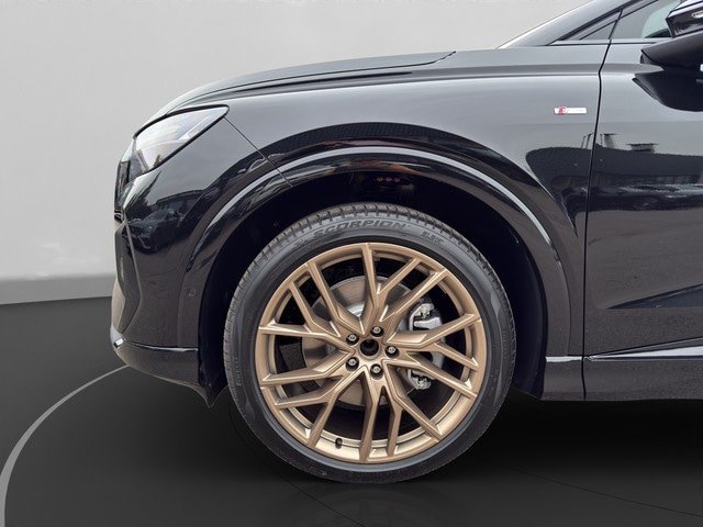 Audi Q4 e-tron SUV 45 e-tron Audi Q4 e-tron