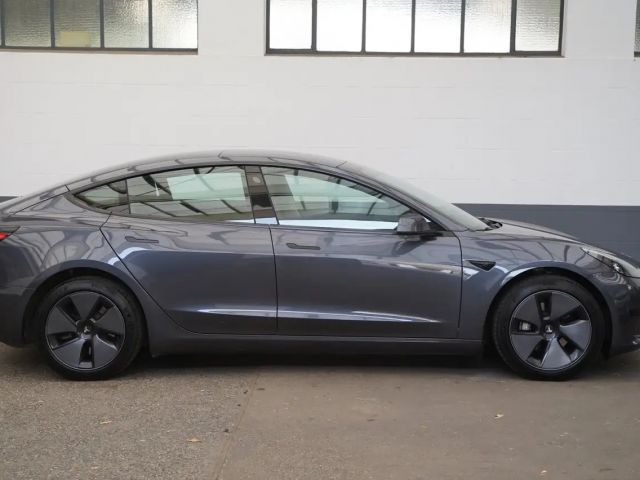 Tesla Model 3 Standard Range