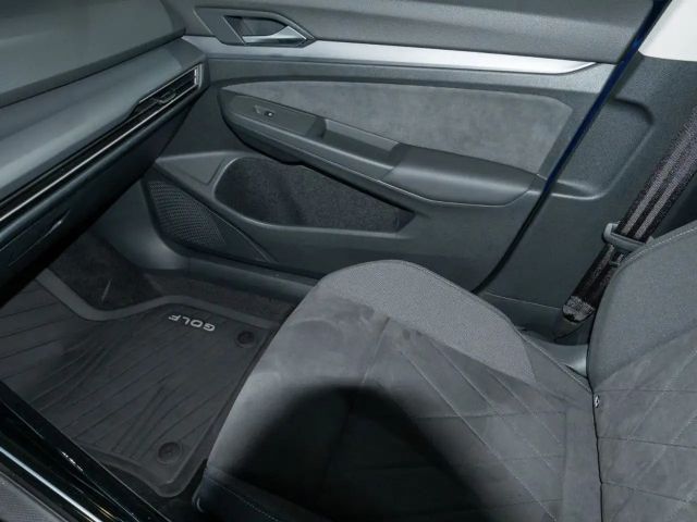 Volkswagen Golf 2.0 TSI Golf VIII Style