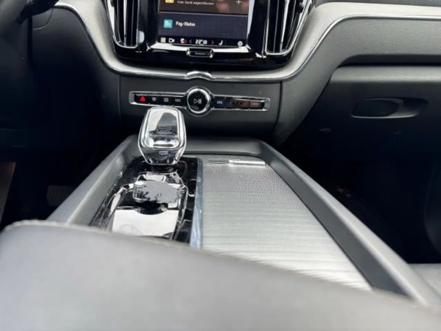 Volvo XC60 Dark Plus