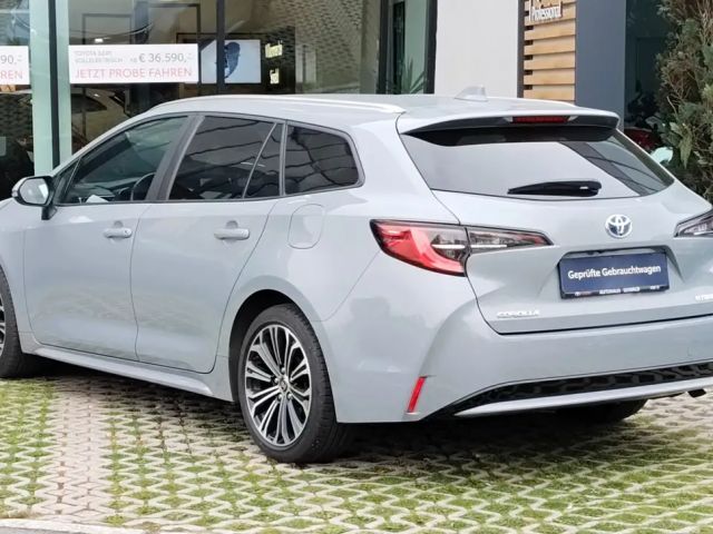 Toyota Corolla Active Hybride Touring