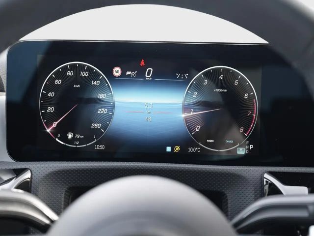 Mercedes-Benz A 200 AMG Line