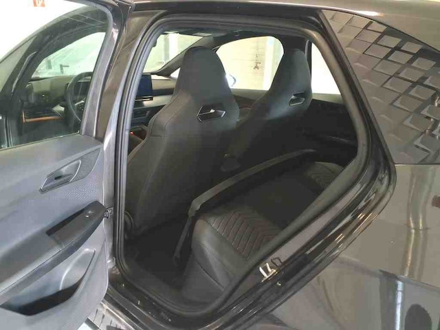 Cupra Born Born electric*NAVI*WÄRMEPUMPE*ACC*LED*18ZOLL*KAMERA*SHZ