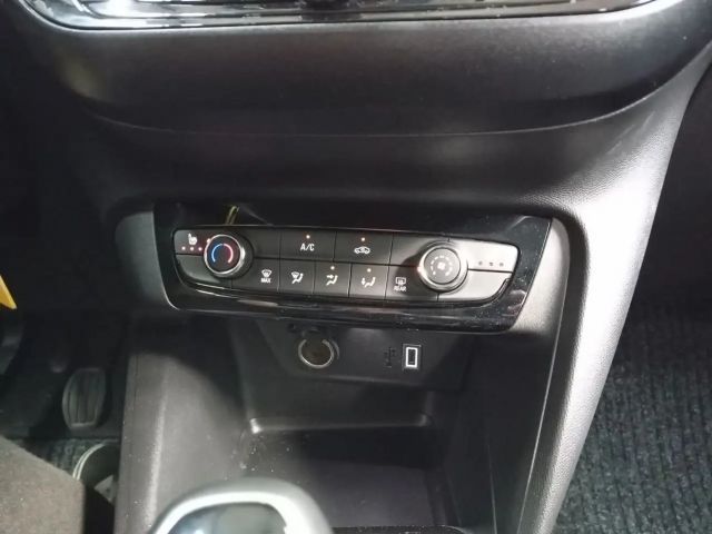 Opel Corsa F Sitz- und Lenkradheizung / 101 PS