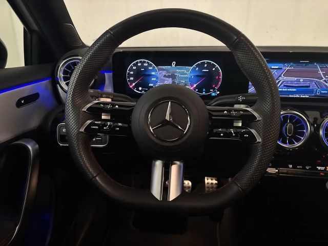 Mercedes-Benz A 180 A 180 d AMG Line Hatchback