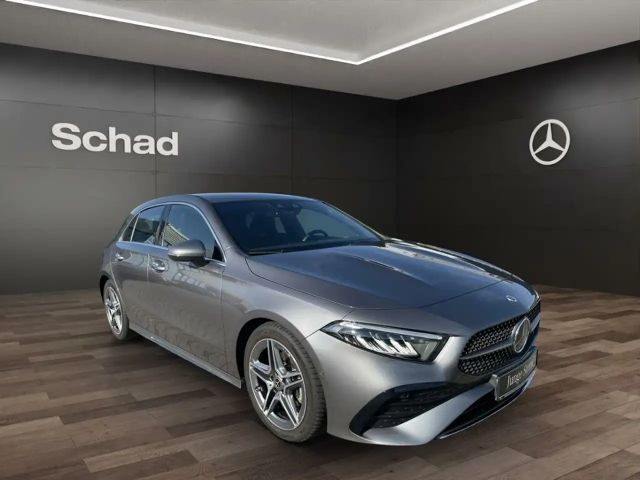 Mercedes-Benz A 180 AMG Line Premium