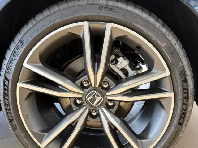 Honda Civic Advance e:HEV