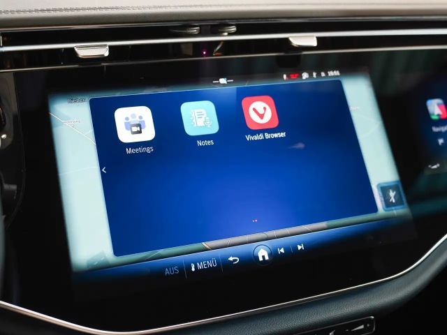 Mercedes-Benz E 220 AMG Line E 220 d Sedan