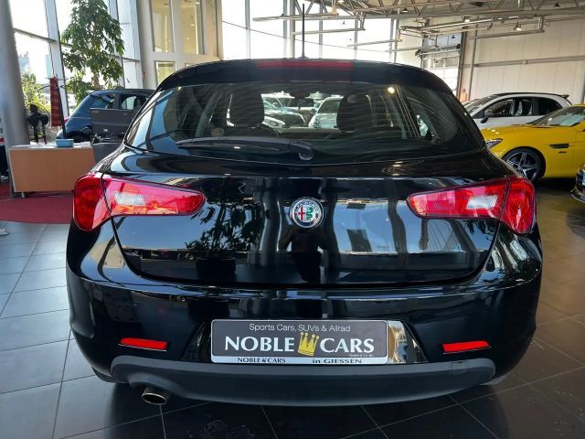Alfa Romeo Giulietta Basis KLIMA NAVI