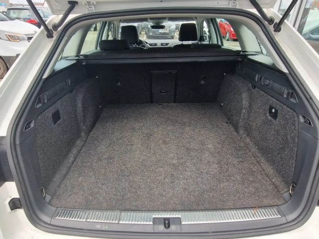 Skoda Superb 1.4 TSI Ambition Combi iV