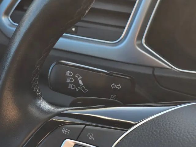 Volkswagen T-Roc Active