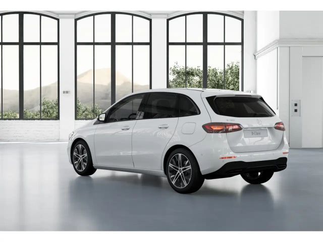 Mercedes-Benz B 180 Sedan