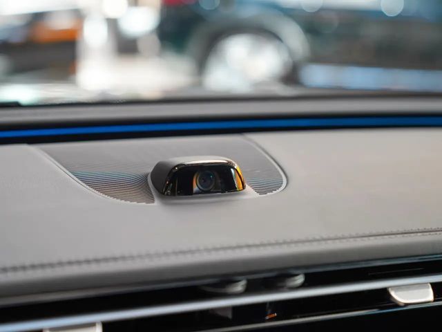 Mercedes-Benz E 220 AMG Line E 220 d Sedan