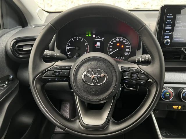 Toyota Yaris Active VVT-i