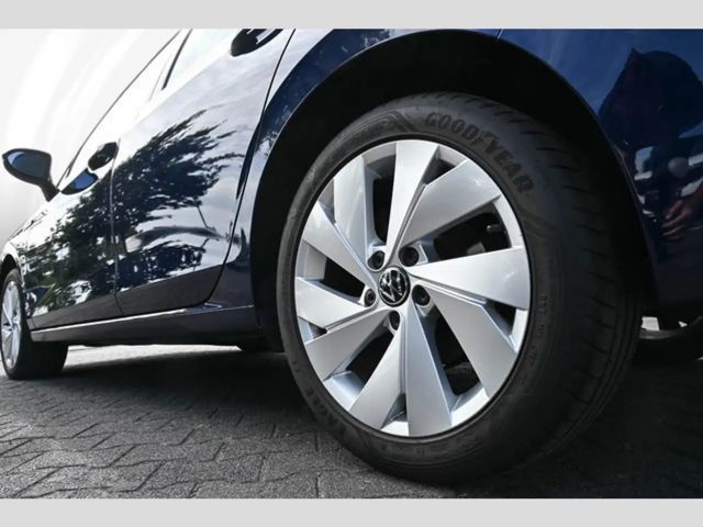 Volkswagen Golf 1.5 eTSI DSG Golf VIII Style