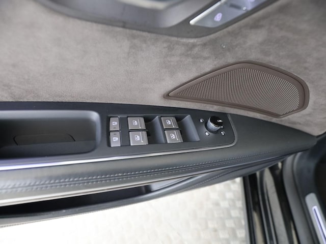 Audi A8 60 TFSI Hybride Quattro