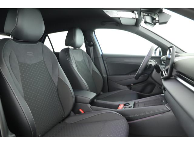 Volkswagen T-Roc 1.5 eTSI DSG IQ.Drive R-Line