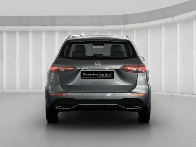 Mercedes-Benz B 200 Progressive Sedan