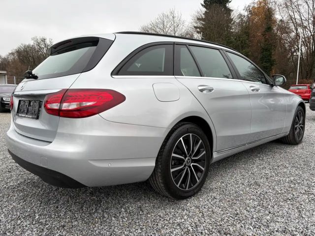 Mercedes-Benz C 220 4MATIC C 220 d Estate