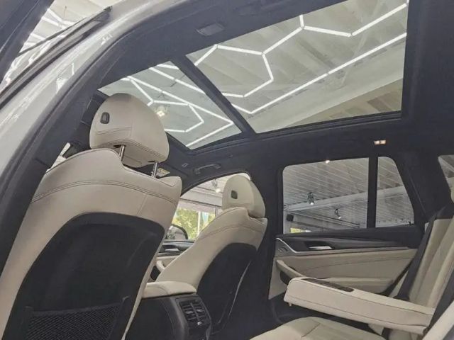 BMW X3 Laser  Panora 360K AHK HD StH HK LCI ACC