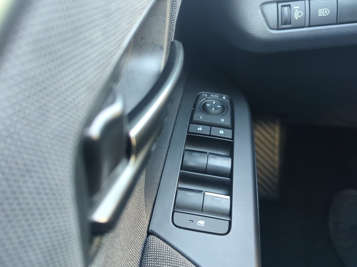 Toyota C-HR 5-deurs Team D