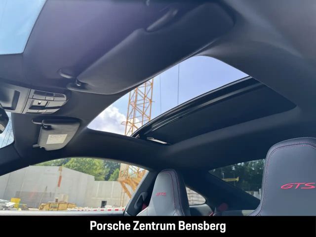 Porsche 992 Carrera Coupé GTS