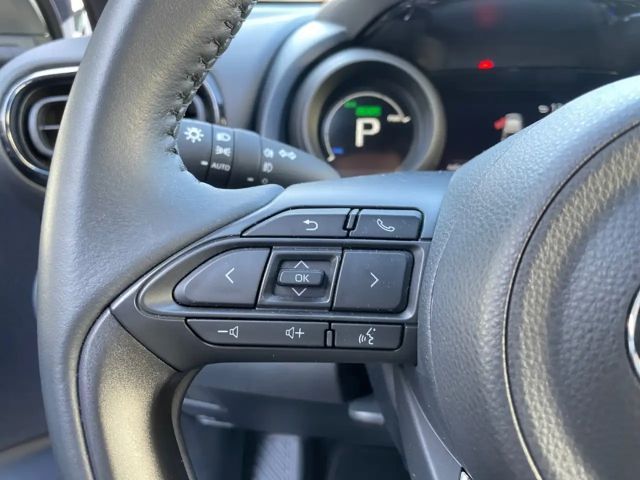 Toyota Yaris Hatchback Hybride Team D