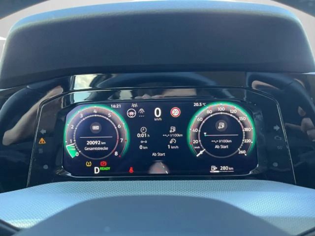 Volkswagen Golf 1.5 eTSI DSG Golf VIII