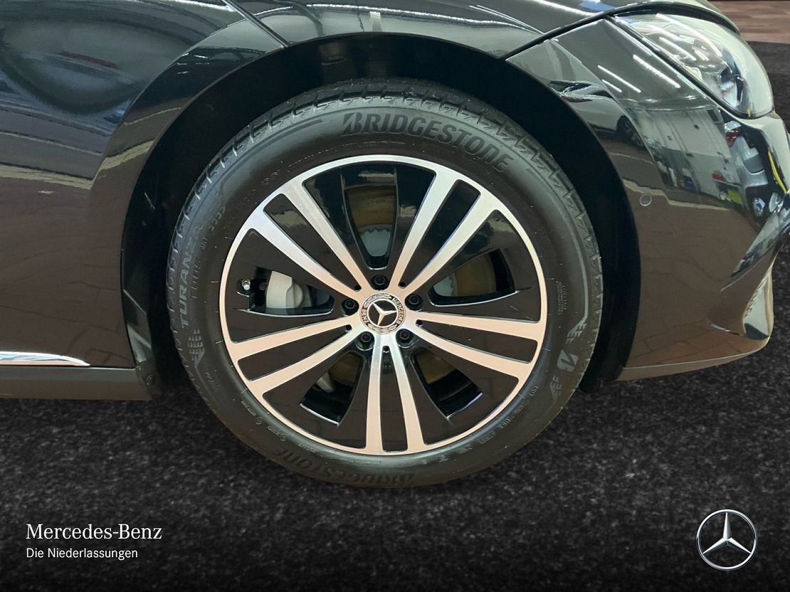 Mercedes-Benz EQE 300 Sedan