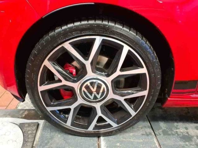 Volkswagen up! GTI