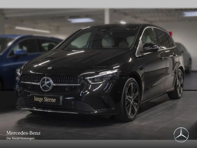 Mercedes-Benz B 220 4MATIC Progressive Sedan