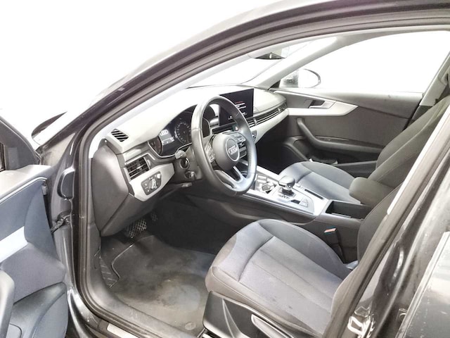 Audi A4 40 TFSI Avant S-Tronic