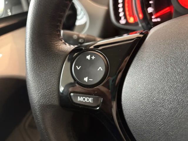 Toyota Aygo Hatchback Play Team D X-play