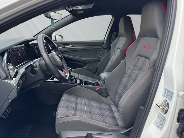 Volkswagen Golf 2.0 TSI Golf VIII