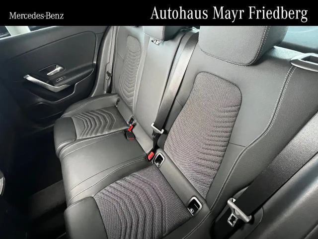 Mercedes-Benz A 200 Progressive