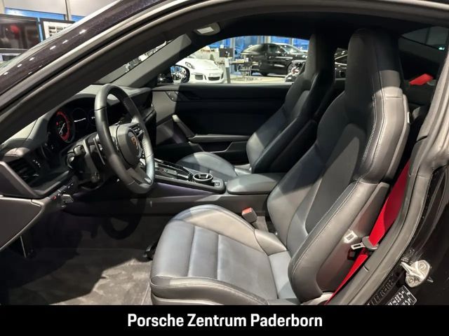 Porsche 992 Carrera Coupé GTS