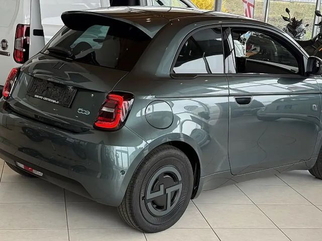 Fiat 500e 42 kWh