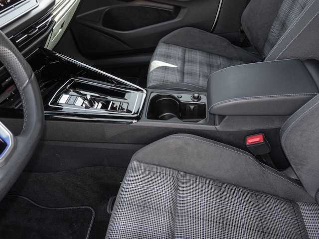 Volkswagen Golf 1.5 eTSI DSG eHybrid