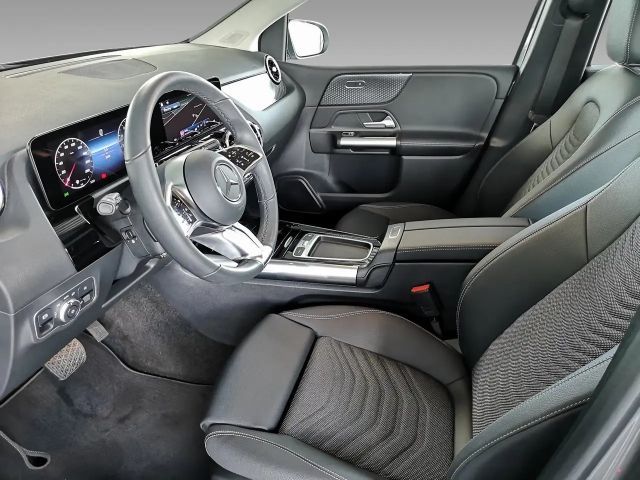 Mercedes-Benz B 180 Progressive Sedan