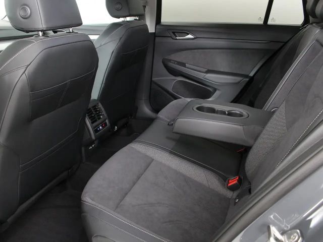 Volkswagen Golf Business DSG Variant